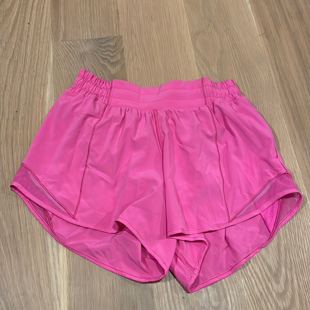 NWOT lululemon shorts